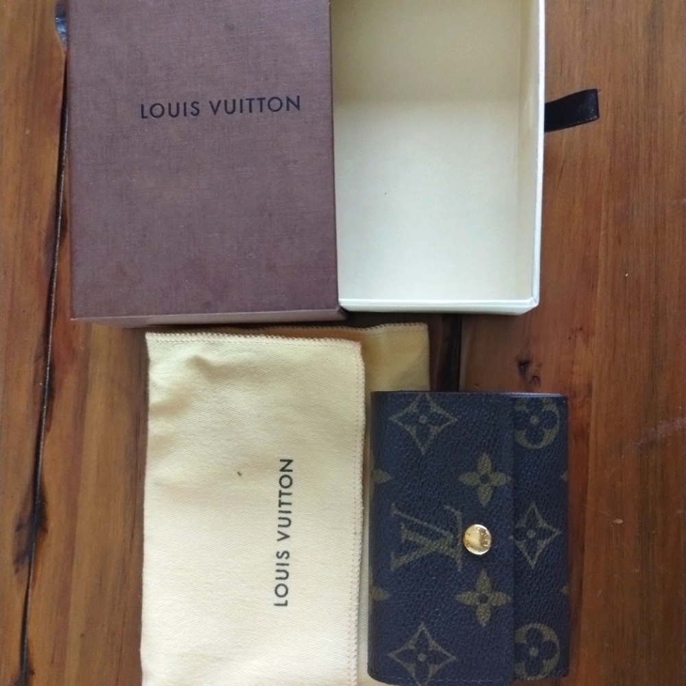 Louis Vuitton card holder